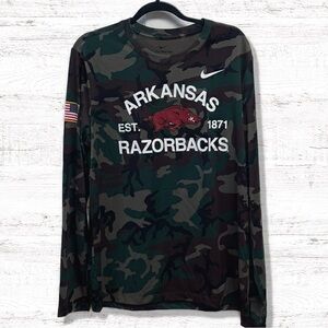 Nike Dri Fit Men’s Arkansas Razorbacks Camouflage Long Sleeve Shirt Size Large